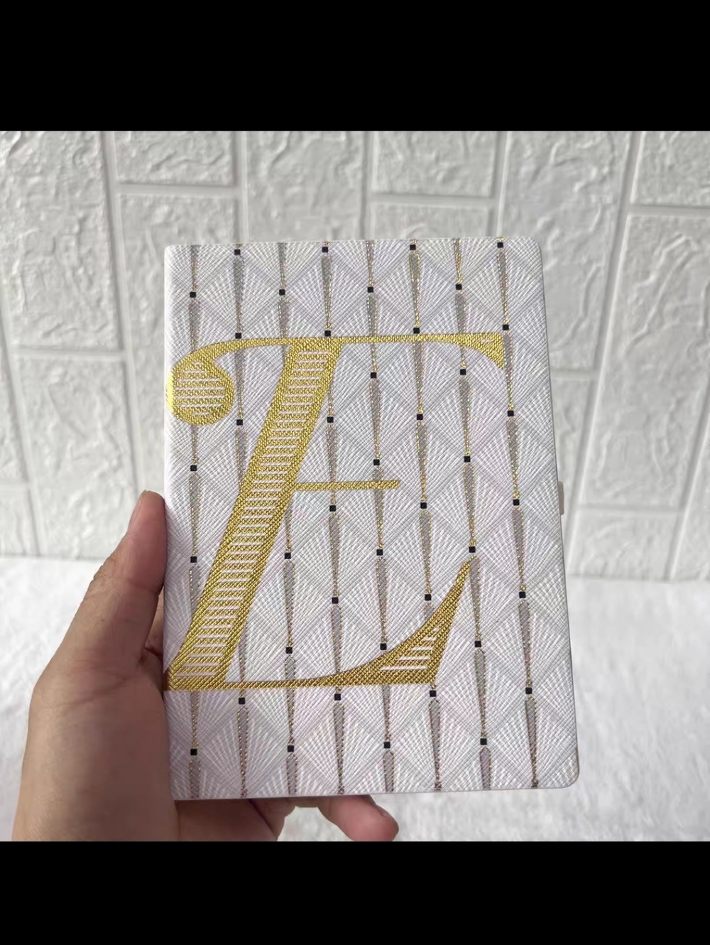 Anthrophologie Adelaide Monogram Journal With Pen Holder. E initia £20